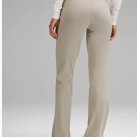 Lululemon pants khaki color - Picture 4 of 5
